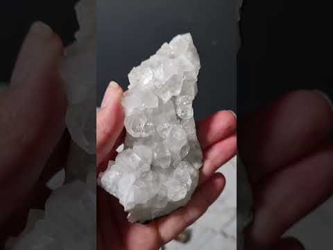 Apophyllite set